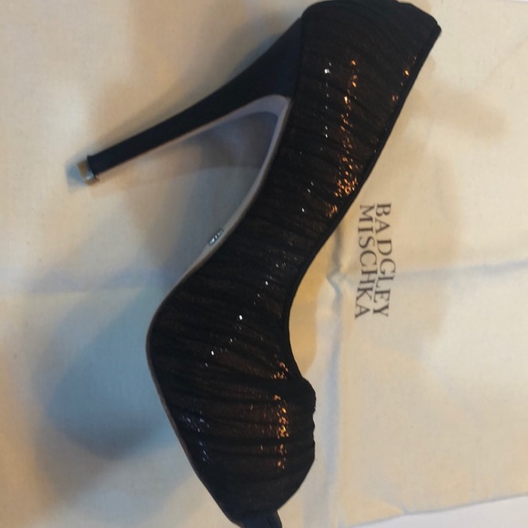 Shoes - Picture 2 of 3